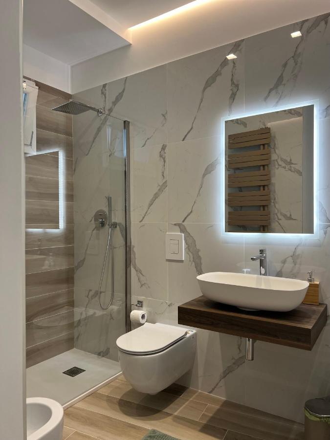 Tulip Luxury Howme Bari Esterno foto